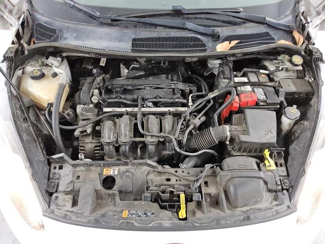 3FADP4EJ9HM136096 - 2017 FORD FIESTA SE WHITE photo 11