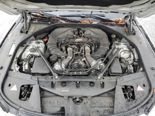 WBAYA8C56FD825593 - 2015 BMW 750 I Biały zdjęcie 11