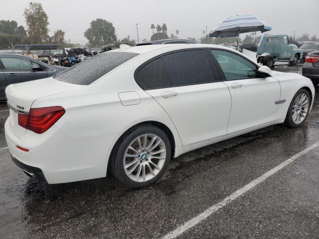WBAYA8C56FD825593 - 2015 BMW 750 I Biały zdjęcie 3