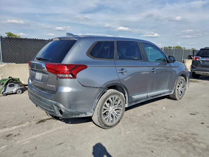 JA4AD2A39HZ014946 - 2017 MITSUBISHI OUTLANDER ES SILVER photo 3