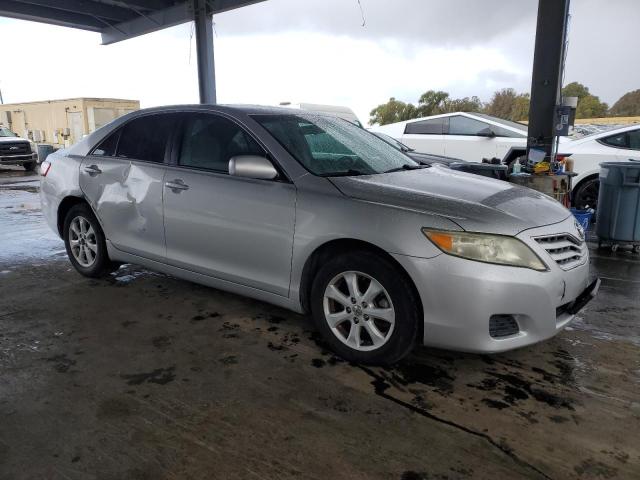 4T1BF3EKXAU083154 - 2010 TOYOTA CAMRY BASE ვერცხლისფერი ფოტო 4