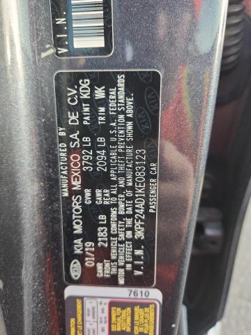 3KPF24AD1KE083123 - 2019 KIA FORTE FE ნაცრისფერი ფოტო 12