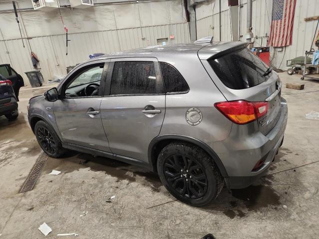 JA4AR3AU6JU005298 - 2018 MITSUBISHI OUTLANDER ES GRAY photo 2