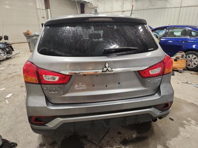 JA4AR3AU6JU005298 - 2018 MITSUBISHI OUTLANDER ES GRAY photo 6