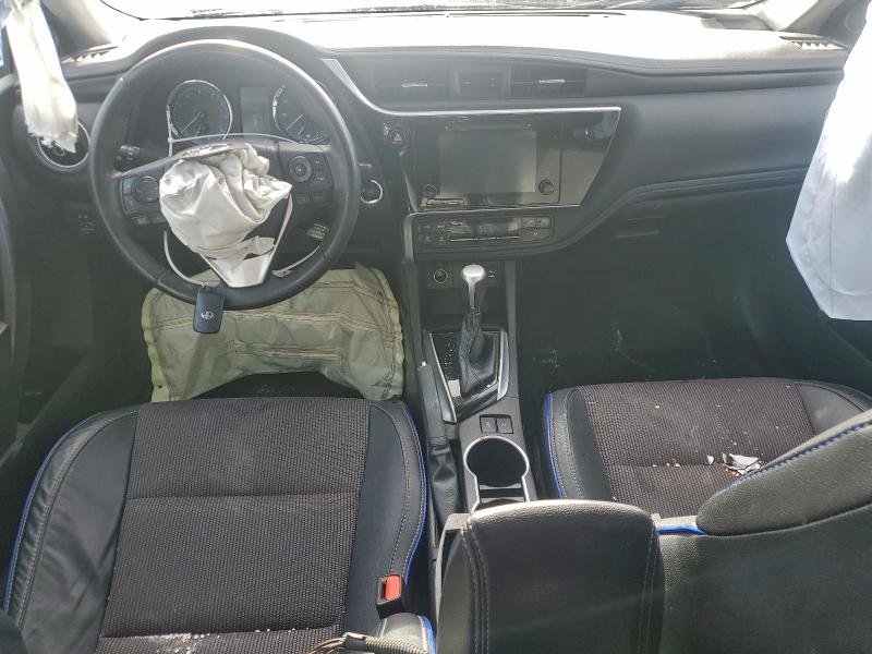 2T1BURHE4JC023337 - 2018 TOYOTA COROLLA L BLUE photo 8