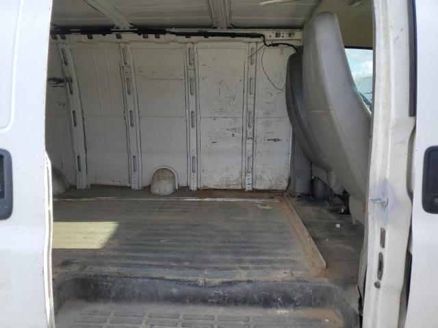 1GCWGGCAXC1193761 - 2012 CHEVROLET EXPRESS WHITE photo 11