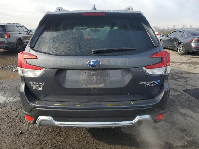 JF2SKARC6NH510403 - 2022 SUBARU FORESTER TOURING ნაცრისფერი ფოტო 6