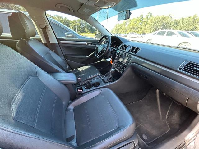 1VWDT7A39HC032382 - 2017 VOLKSWAGEN PASSAT R-LINE ნაცრისფერი ფოტო 5