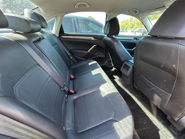 1VWDT7A39HC032382 - 2017 VOLKSWAGEN PASSAT R-LINE ნაცრისფერი ფოტო 6