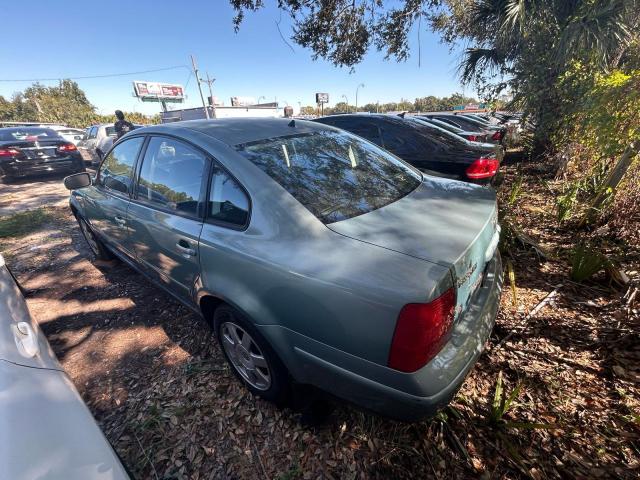 WVWMA63B0XE508531 - 1999 VOLKSWAGEN PASSAT GLS BLUE photo 3