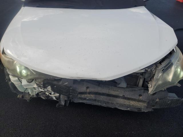 4T1BF1FKXCU134593 - 2012 TOYOTA CAMRY BASE WHITE photo 11