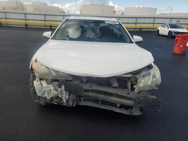 4T1BF1FKXCU134593 - 2012 TOYOTA CAMRY BASE WHITE photo 5