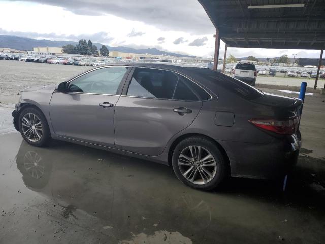 4T1BF1FK9FU112573 - 2015 TOYOTA CAMRY LE GRAY photo 2