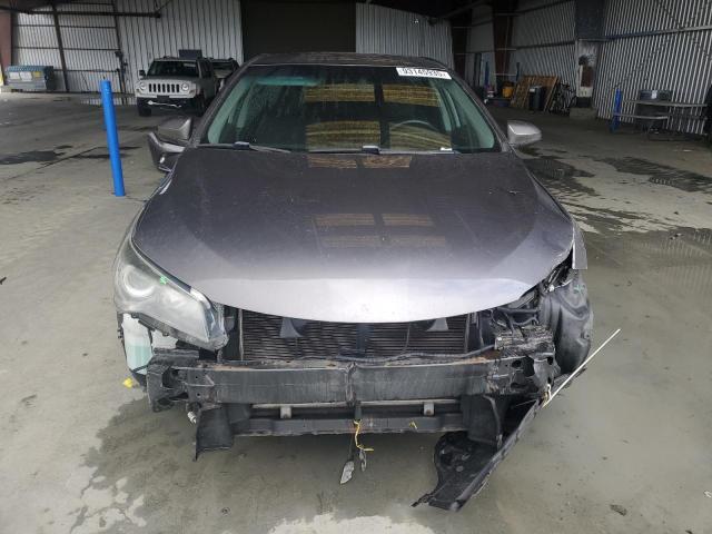 4T1BF1FK9FU112573 - 2015 TOYOTA CAMRY LE GRAY photo 5