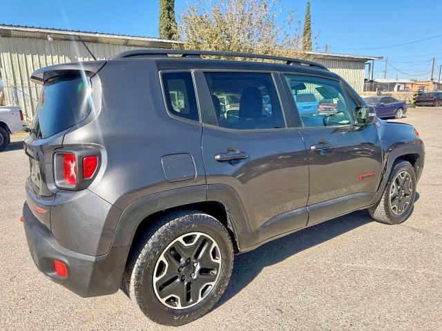 ZACCJBCB9HPG31161 - 2017 JEEP RENEGADE TRAILHAWK BLACK photo 4