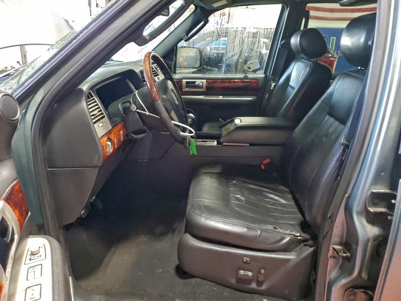 5LMFU28536LJ10275 - 2006 LINCOLN NAVIGATOR GREEN photo 7