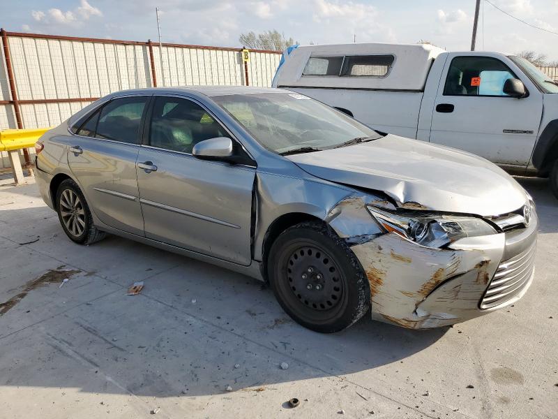 4T1BF1FK8FU919554 - 2015 TOYOTA CAMRY LE SILVER photo 4