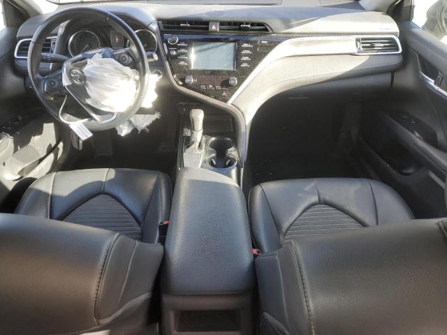 4T1B11HK6JU532246 - 2018 TOYOTA CAMRY L GRAY photo 8