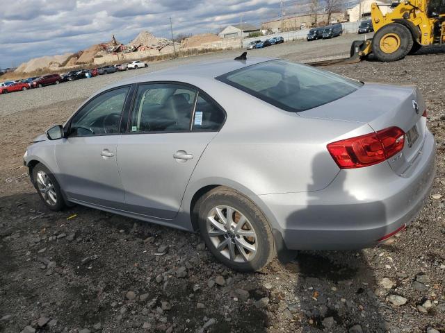 3VWDP7AJ5CM383574 - 2012 VOLKSWAGEN JETTA SE SILVER photo 2