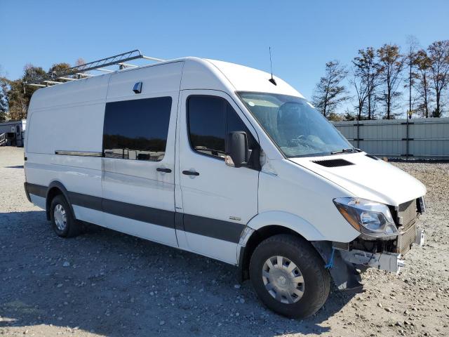 WD3PE8CCXC5647091 - 2012 MERCEDES-BENZ SPRINTER 2500 WHITE photo 4