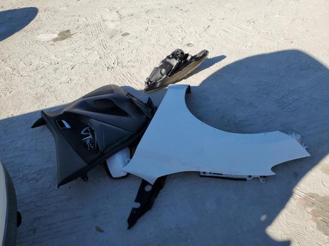 3MYDLBZV7GY133214 - 2016 TOYOTA SCION IA WHITE photo 12