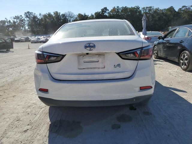 3MYDLBZV7GY133214 - 2016 TOYOTA SCION IA WHITE photo 6