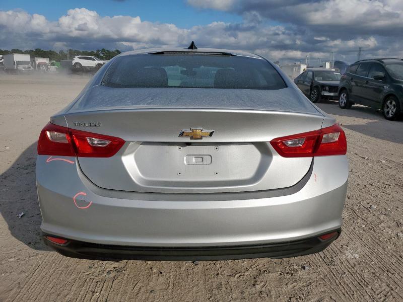 1G1ZB5STXJF230786 - 2018 CHEVROLET MALIBU LS Argent photo 6