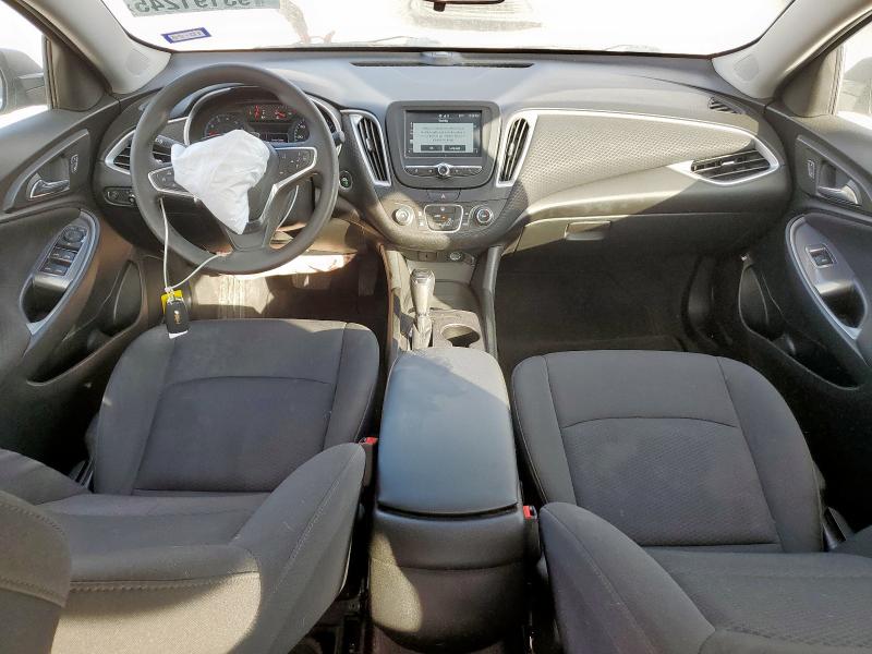 1G1ZB5STXJF230786 - 2018 CHEVROLET MALIBU LS Argent photo 8