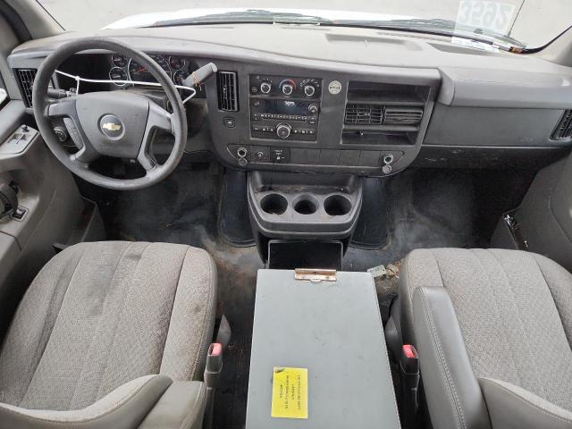 1GCZGTCG2E1126570 - 2014 CHEVROLET EXPRESS G3 WHITE photo 8