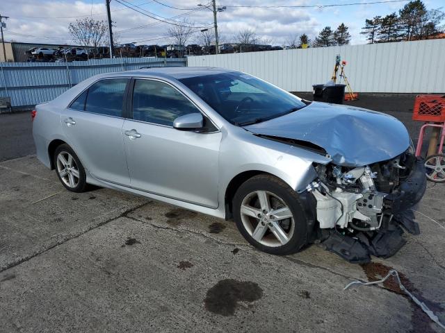4T1BF1FK4CU025997 - 2012 TOYOTA CAMRY BASE Silber Foto 4