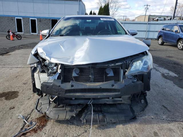 4T1BF1FK4CU025997 - 2012 TOYOTA CAMRY BASE Silber Foto 5