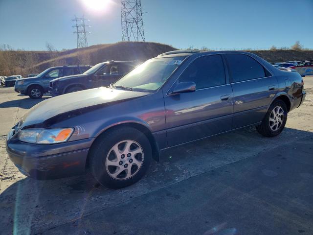 1998 TOYOTA CAMRY LE, 