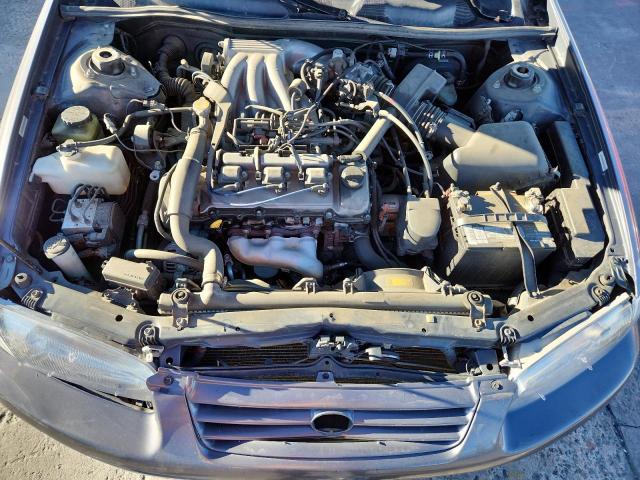 JT2BF28K9W0119059 - 1998 TOYOTA CAMRY LE ნაცრისფერი ფოტო 11