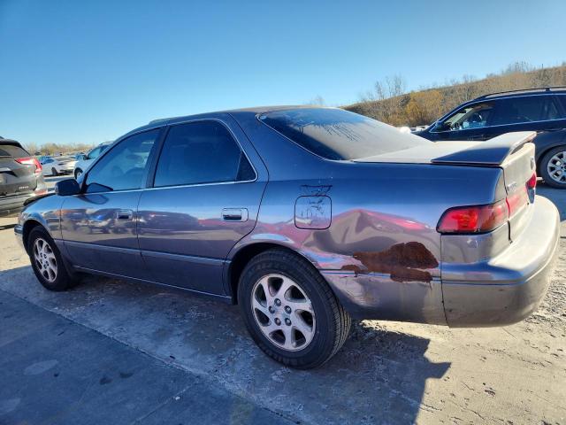 JT2BF28K9W0119059 - 1998 TOYOTA CAMRY LE ნაცრისფერი ფოტო 2