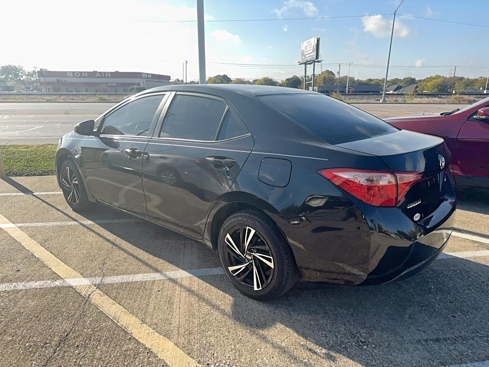 5YFBURHE1KP862976 - 2019 TOYOTA COROLLA L BLACK photo 3