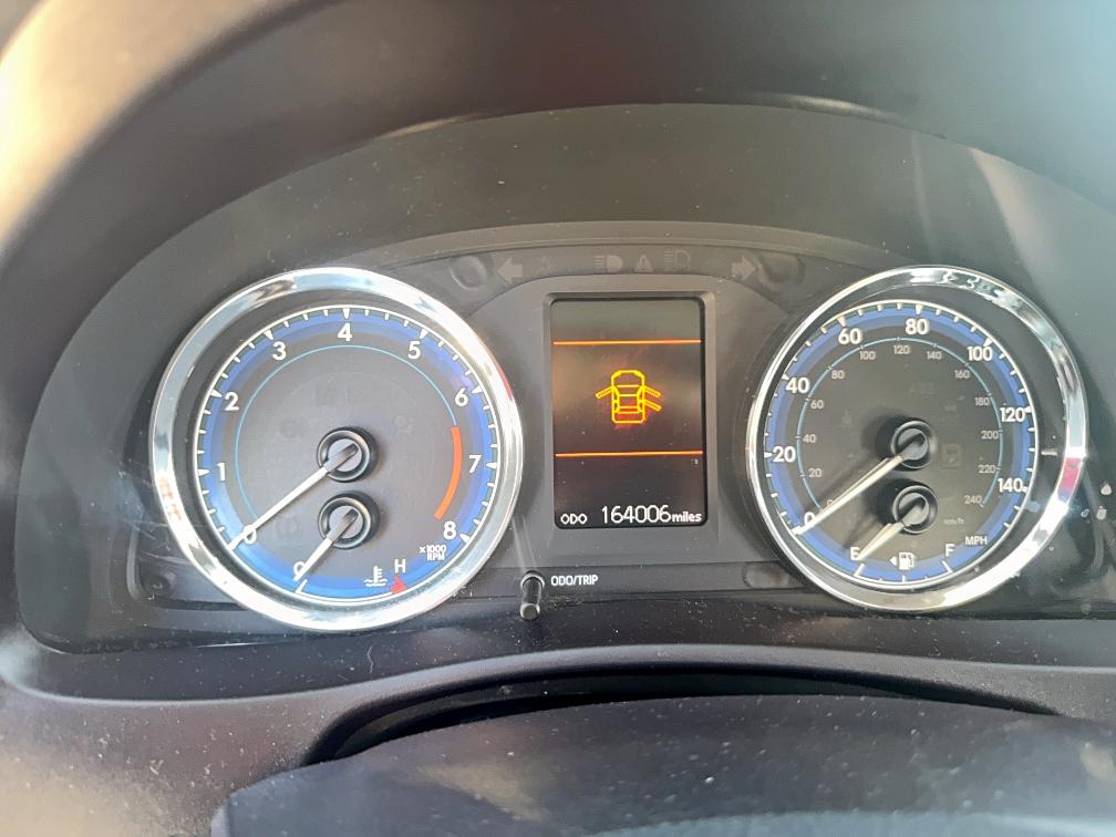 5YFBURHE1KP862976 - 2019 TOYOTA COROLLA L BLACK photo 8