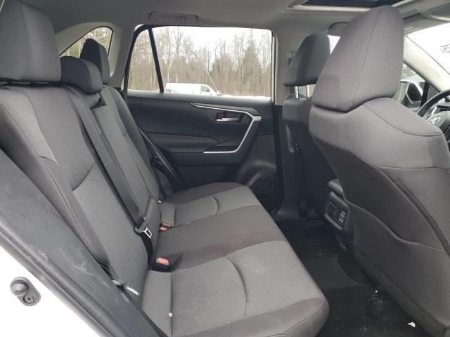 2T3RWRFV0RW250828 - 2024 TOYOTA RAV4 XLE WHITE photo 11