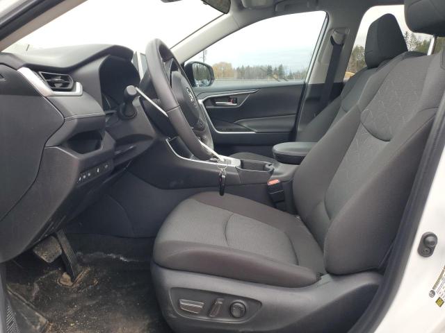 2T3RWRFV0RW250828 - 2024 TOYOTA RAV4 XLE WHITE photo 7