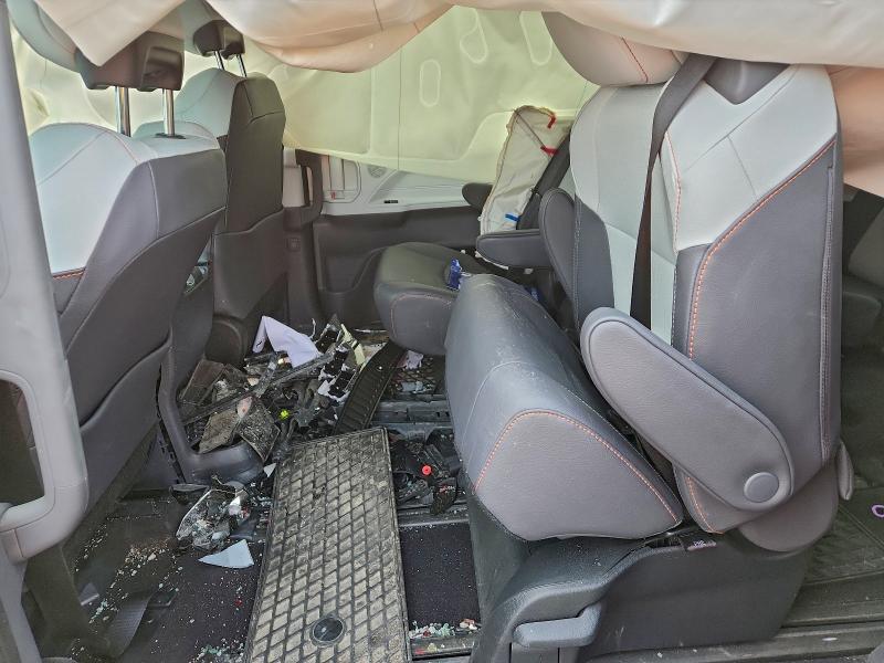 5TDGSKFC9RS147630 - 2024 TOYOTA SIENNA LE 蓝色 照片 11