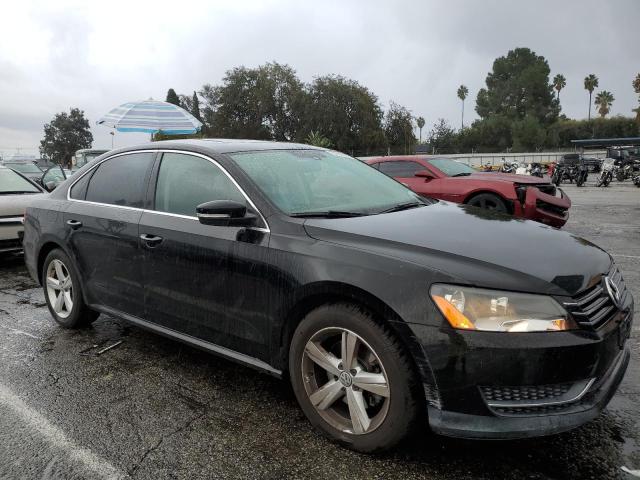 1VWBP7A35DC072755 - 2013 VOLKSWAGEN PASSAT SE BLACK photo 4