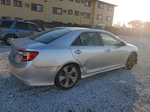 4T1BK1FK5CU501458 - 2012 TOYOTA CAMRY SE SILVER photo 3