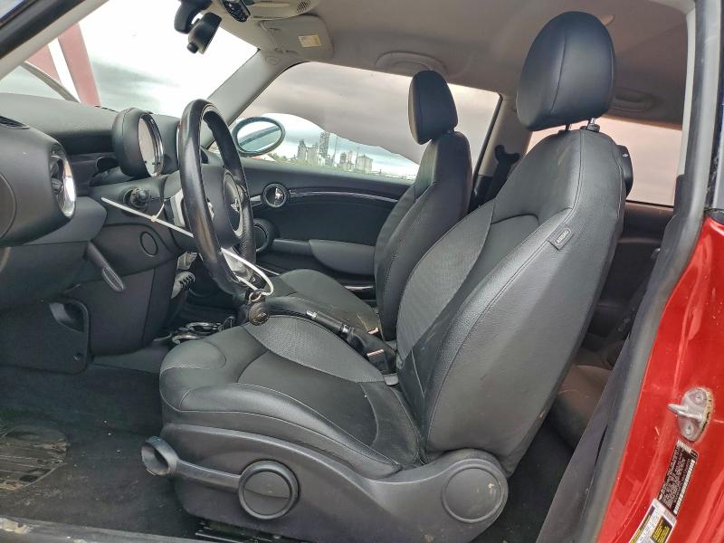 WMWMF7C58ATZ69770 - 2010 MINI COOPER S RED photo 7