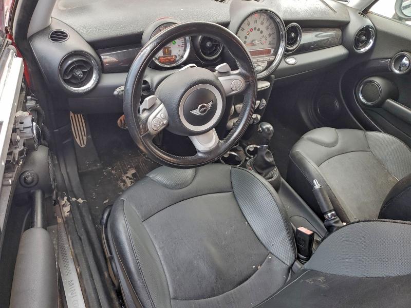 WMWMF7C58ATZ69770 - 2010 MINI COOPER S RED photo 8
