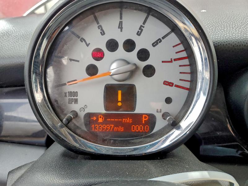 WMWMF7C58ATZ69770 - 2010 MINI COOPER S RED photo 9