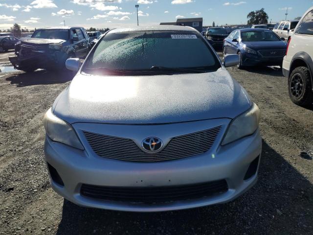 2T1BU4EE0CC787647 - 2012 TOYOTA COROLLA BASE SILVER photo 5