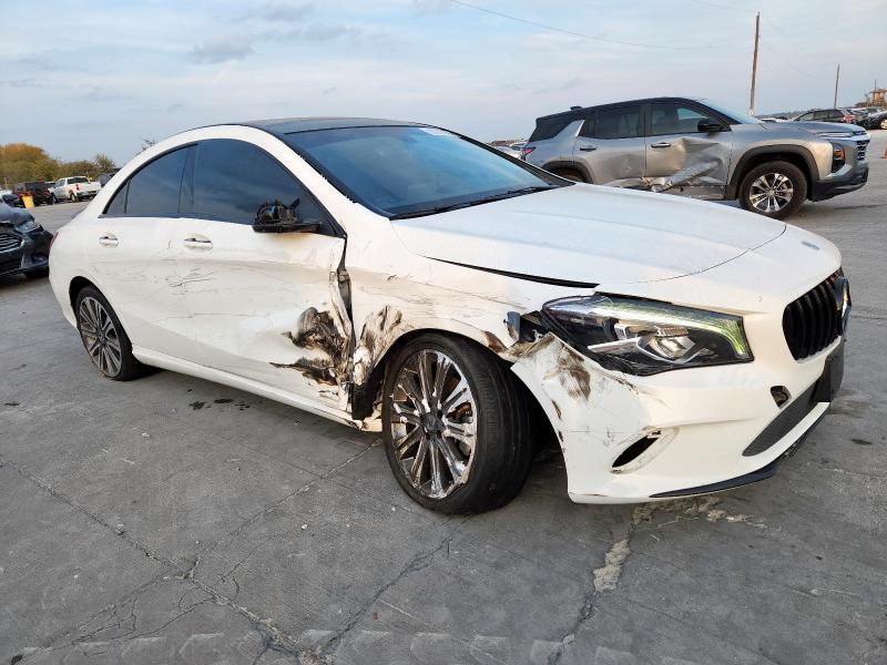 WDDSJ4GB5KN765429 - 2019 MERCEDES-BENZ CLA 250 4MATIC WHITE photo 4