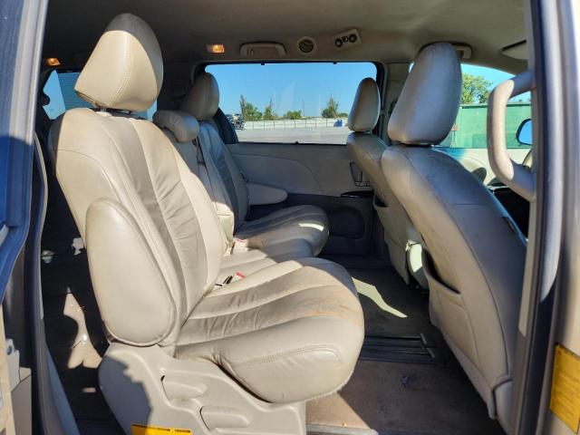 5TDKK3DCXCS200183 - 2012 TOYOTA SIENNA LE 金色 照片 11