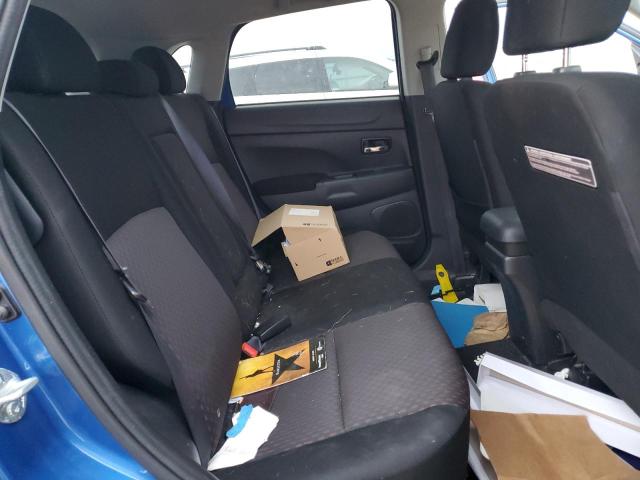 JA4AR3AU3JU011429 - 2018 MITSUBISHI OUTLANDER ES ლურჯი ფოტო 11