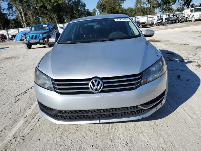 1VWAP7A32EC004507 - 2014 VOLKSWAGEN PASSAT S Արծաթագույն լուսանկար 5