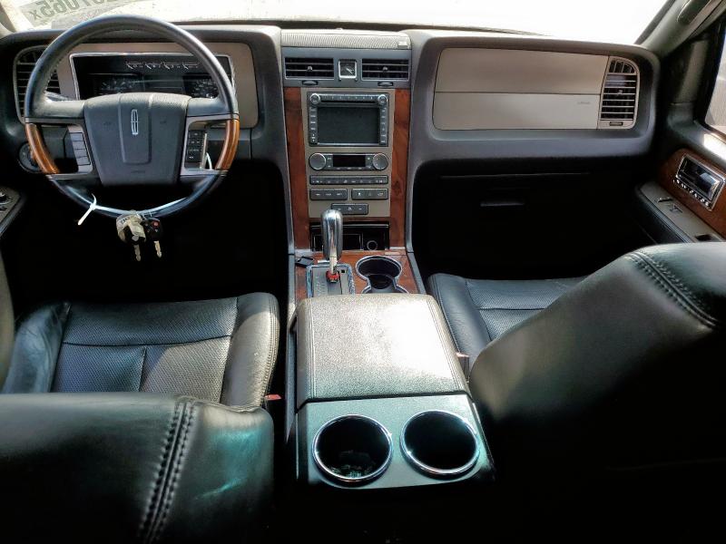 5LMJJ3J58BEJ09771 - 2011 LINCOLN NAVIGATOR L BLACK photo 8